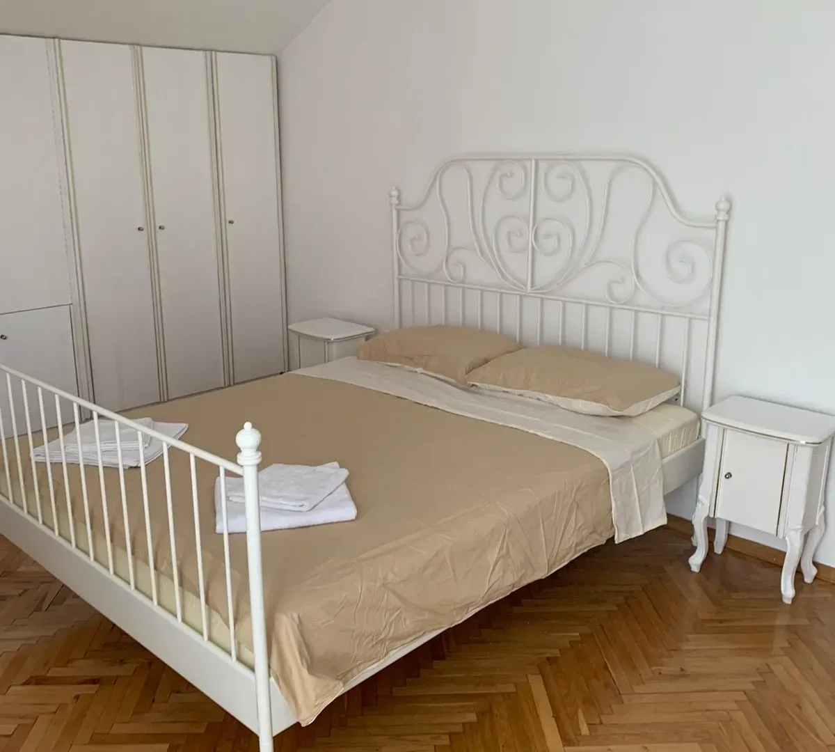 Rent, house, 250m², Zagorič, Podgorica