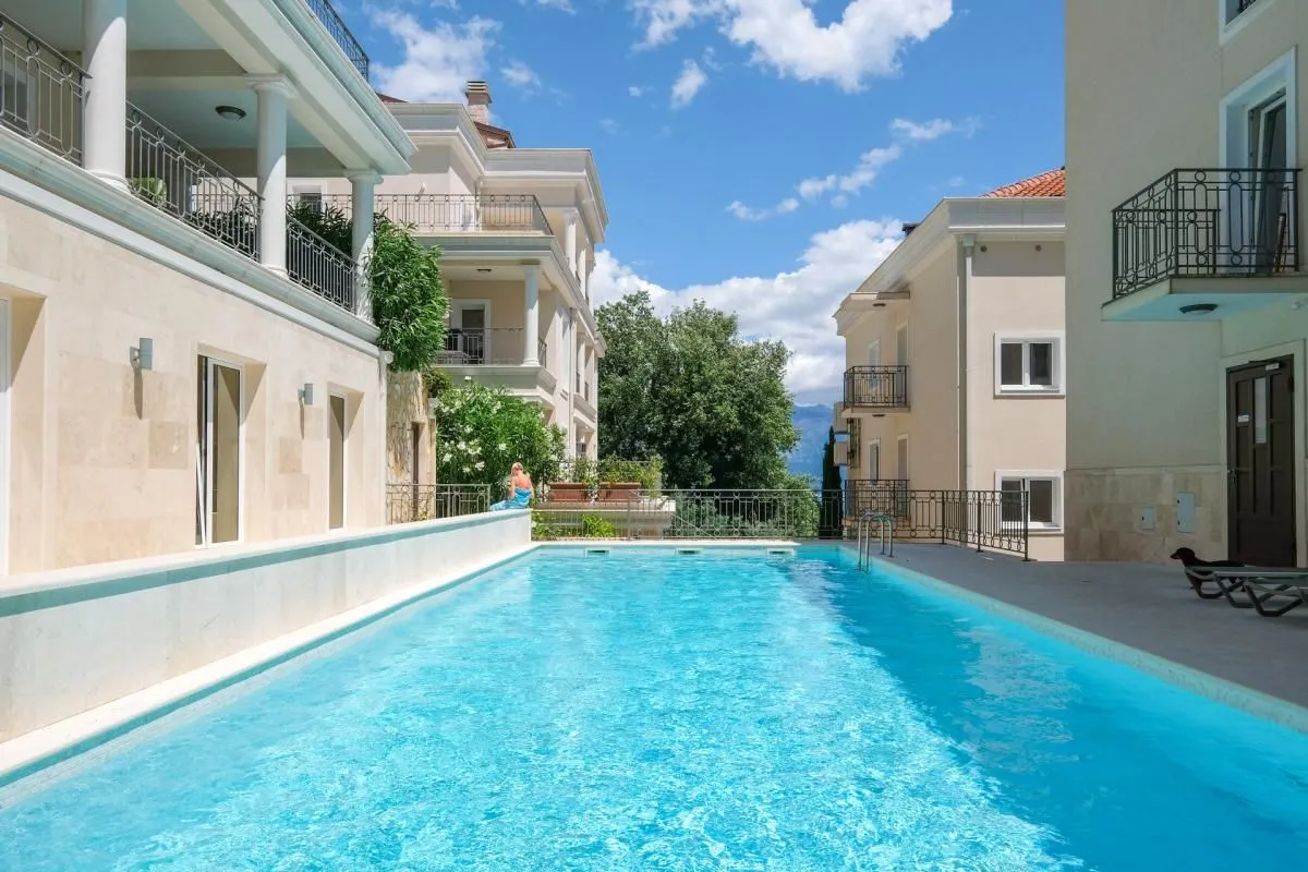 Prodaja, trosoban stan, 166m², Đenovići, Herceg Novi