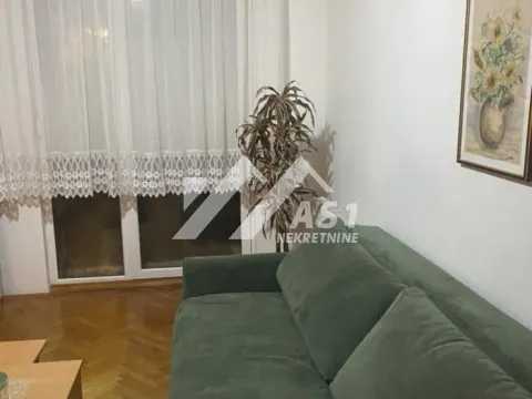 Izdavanje, stan, 26m², Bulevar Oslobodjenja, Novi Sad Sve Podlokacije