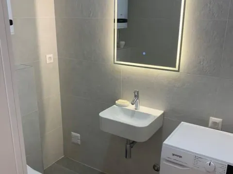 Izdavanje, trosoban stan, 80m², Stari Grad, Beograd - image 12