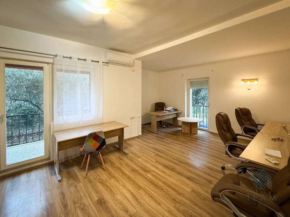 Rent, office space, 90m², Gorica C, Podgorica