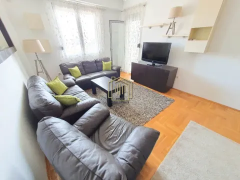 Izdavanje, jednosoban stan, 60m², Stari Aerodrom, Podgorica - image 13