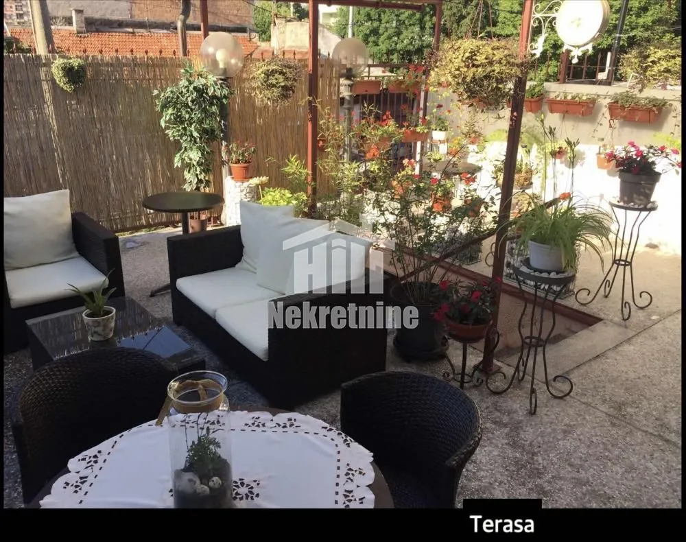 Sale, house, 266m², Lekino Brdo, Voždovac Sve Podlokacije