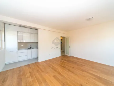Izdavanje, dvosoban stan, 70m², Central Point, Podgorica - image 3