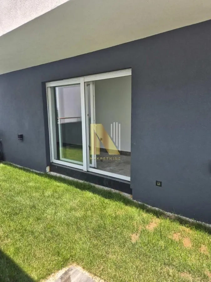 Prodaja, stan, 148m², Vidovdansko naselje, Novi Sad Sve Podlokacije