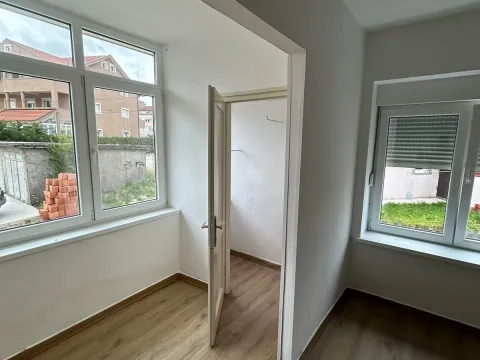 Prodaja, dvosoban stan, 65m², Centar, Nikšić - image 3