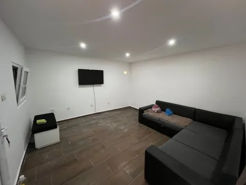 Prodaja, kuća, 100m², Kuči, Podgorica - image 7