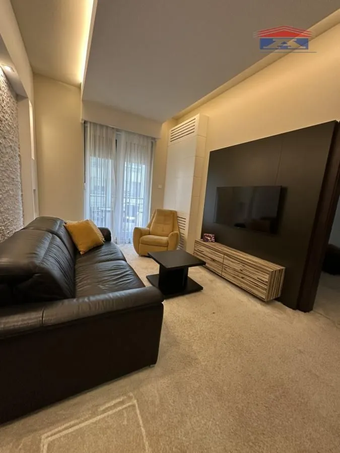 Izdavanje, dvosoban stan, 49m², Bulevar Oslobodjenja, Novi Sad Sve Podlokacije