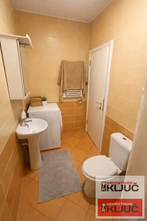 Prodaja, garsonjera, 31m², Bulevar Evrope, Novi Sad Sve Podlokacije