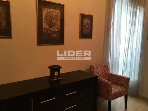 Izdavanje, trosoban stan, 90m², Stari Grad, Beograd - image 11