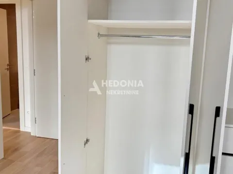 Izdavanje, poslovni prostor, 80m², Savski Venac, Beograd - image 3