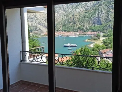 Izdavanje, dvosoban stan, 58m², Kotor, Crna Gora - image 6