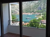 Rent, two bedroom apartment, 58m², Kotor, Crna Gora - image 6