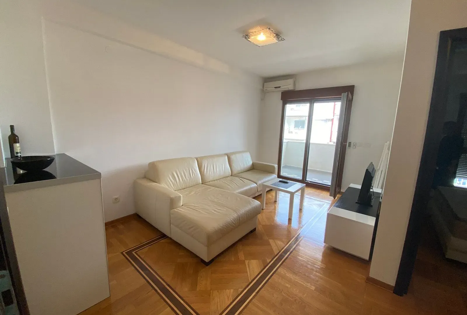 Izdavanje, jednosoban stan, 45m², Rozino, Budva