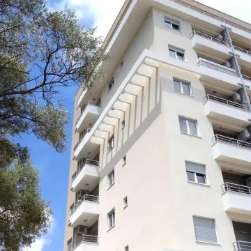 Rent, two bedroom apartment, 55m², Maslinjak, Budva - image 10