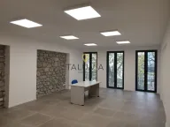 Izdavanje, poslovni prostor, 120m², Centar, Podgorica - image 1