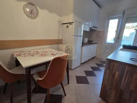 Rent, two bedroom apartment, 64m², Vračar Sve Podlokacije, Beograd - image 7