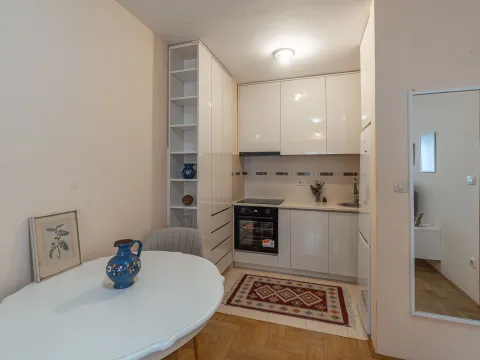 Rent, one bedroom apartment, 40m², Stari Aerodrom, Podgorica - image 3