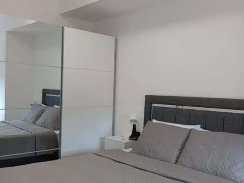 Izdavanje, jednosoban stan, 50m², Centar, Cetinje - image 12