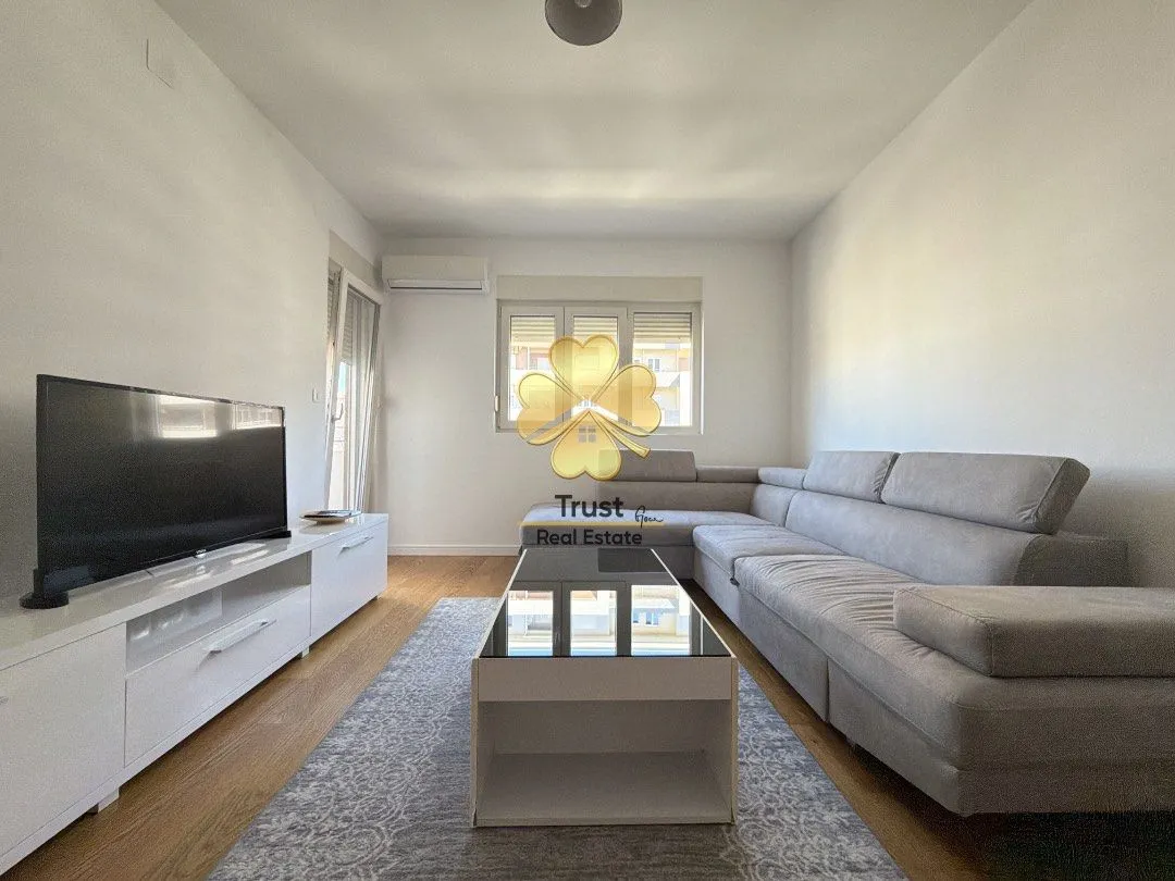 Rent, two bedroom apartment, 70m², Central Point, Podgorica