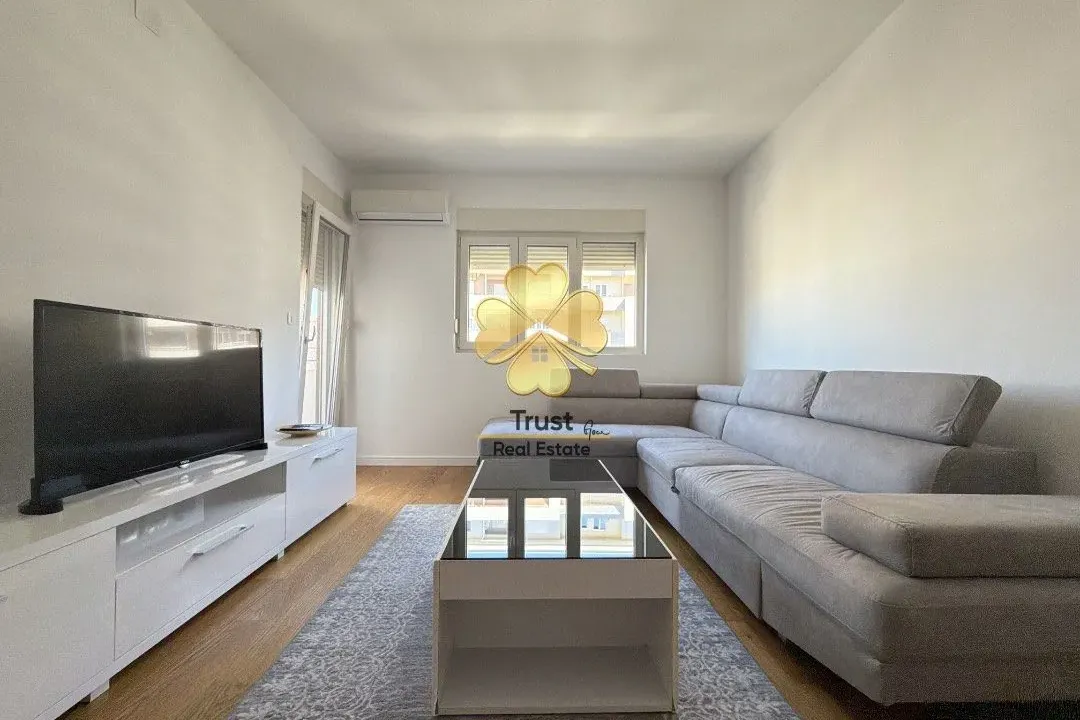 Rent, two bedroom apartment, 70m², Central Point, Podgorica