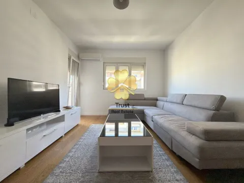 Rent, two bedroom apartment, 70m², Central Point, Podgorica - image 1