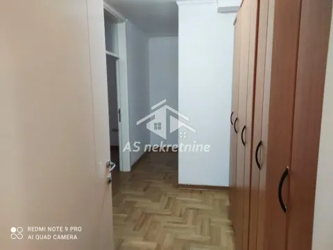 Izdavanje, trosoban stan, 94m², Lion, Zvezdara Sve Podlokacije - image 12