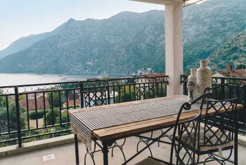 Prodaja, četvorosoban stan, 112m², Risan, Kotor - image 4