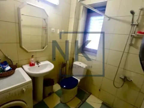 Izdavanje, trosoban stan, 85m², Momišići, Podgorica - image 8