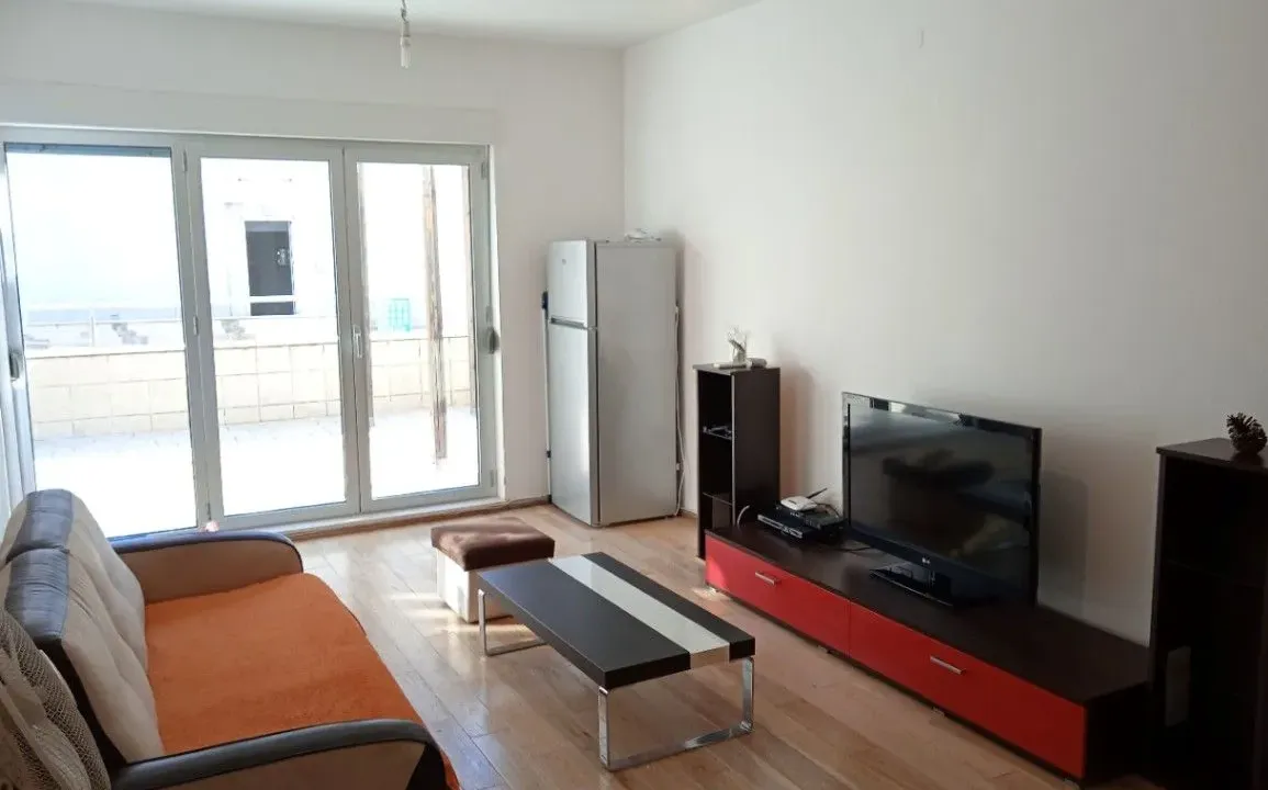 Sale, two bedroom apartment, 75m², Dobrota, Kotor