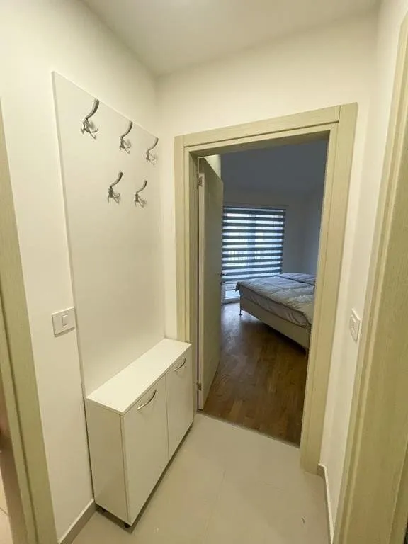 Izdavanje, dvosoban stan, 54m², Zagorič, Podgorica