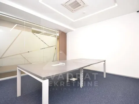 Prodaja, poslovni prostor, 391m², Preko Morače, Podgorica - image 17