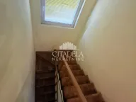 Prodaja, kuća, 262m², Altina, Beograd - image 2