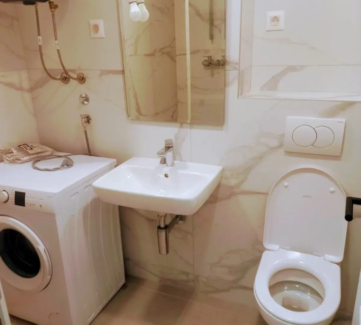Izdavanje, jednosoban stan, 47m², Stari Aerodrom, Podgorica