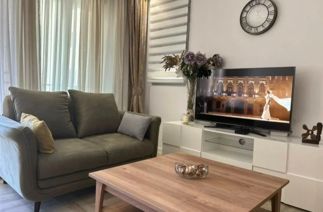 Izdavanje, jednosoban stan, 55m², Tivat, Crna Gora