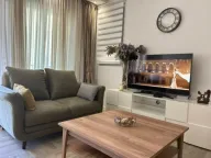 Izdavanje, jednosoban stan, 55m², Tivat, Crna Gora - image 1