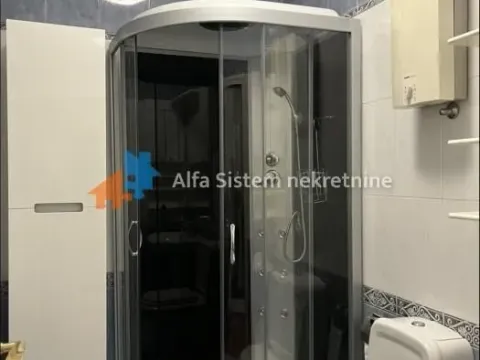 Izdavanje, trosoban stan, 106m², Slavija, Vračar Sve Podlokacije - image 12