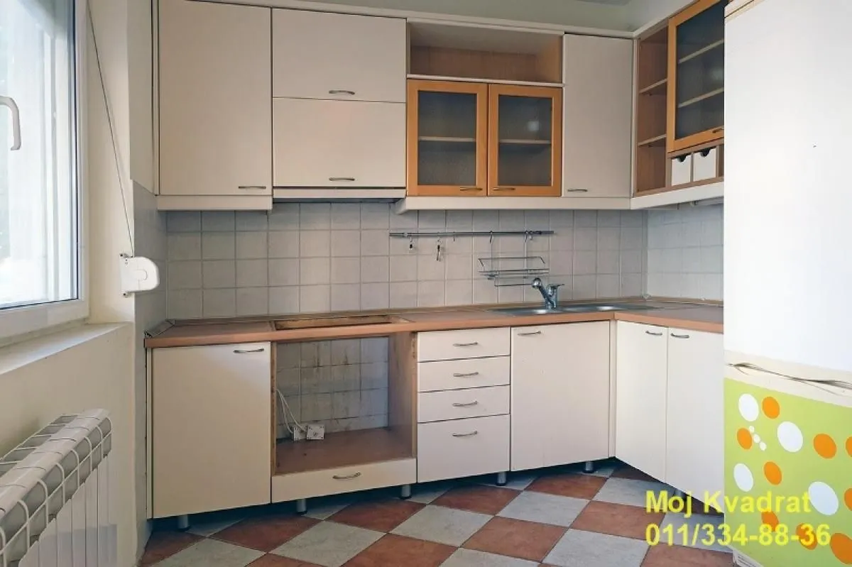 Prodaja, kuća, 143m², Uciteljsko Naselje, Zvezdara Sve Podlokacije