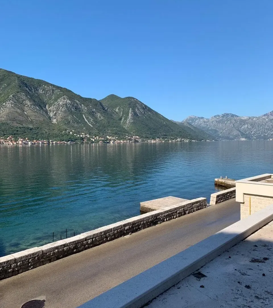 Sale, house, 500m², Dobrota, Kotor