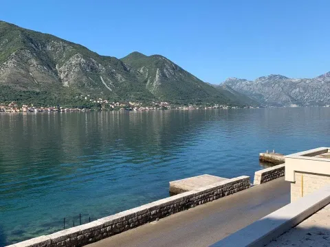 Sale, house, 500m², Dobrota, Kotor - image 18