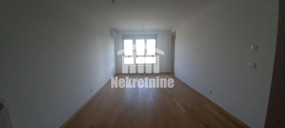 Prodaja, četvorosoban stan, 98m², Novi Beograd Blok 65, Novi Beograd Sve Podlokacije
