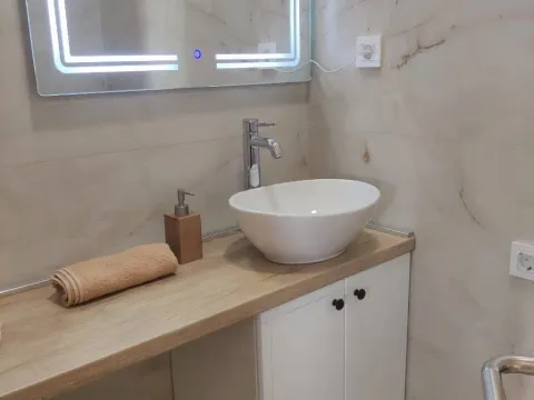 Rent, three bedroom apartment, 99m², Centar, Tivat - image 7