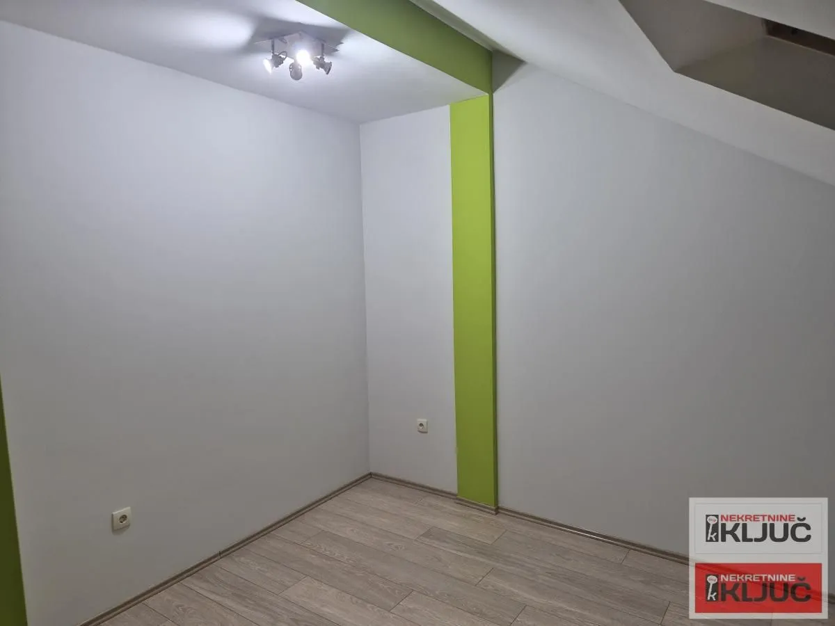 Prodaja, četvorosoban stan, 119m², Nova Detelinara, Novi Sad Sve Podlokacije