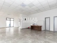 Rent, office space, 186m², Blok 9, Podgorica - image 1