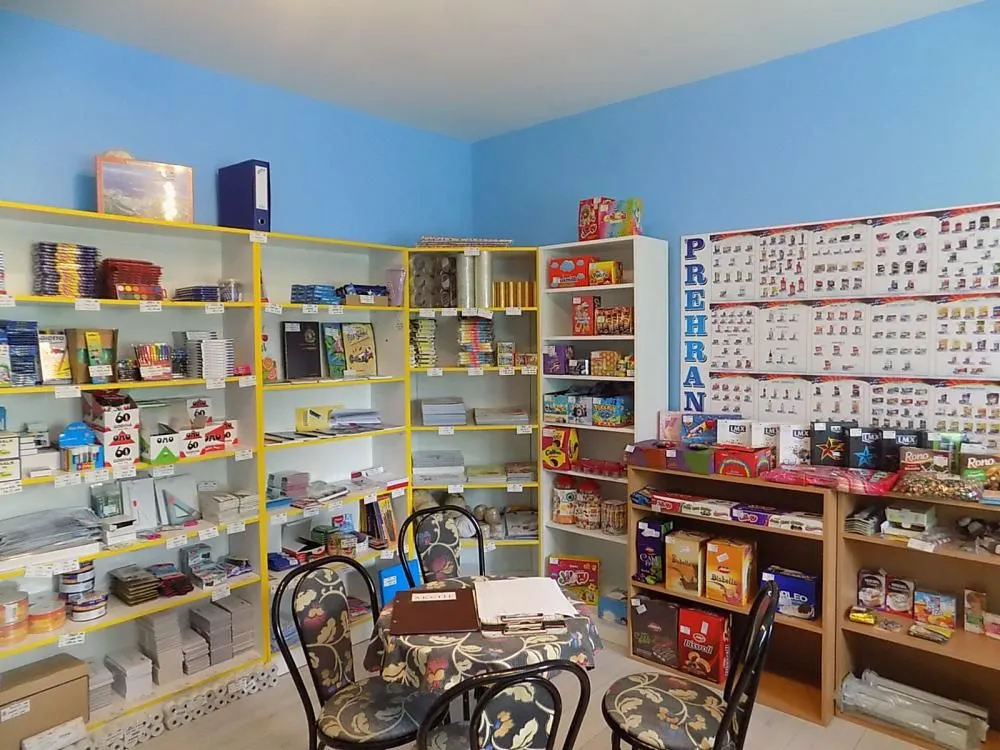 Rent, office space, 2000m², 7. juli, Paraćin
