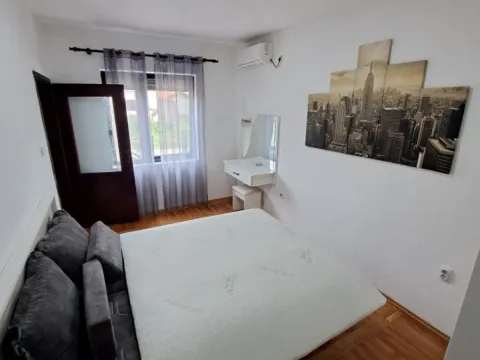 Rent, one bedroom apartment, 45m², Zlatica, Podgorica - image 5