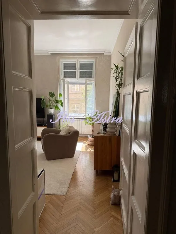 Sale, three bedroom apartment, 108m², Skadarlija, Beograd