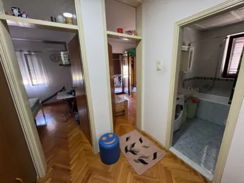 Prodaja, dvosoban stan, 76m², Stari Aerodrom, Podgorica - image 2
