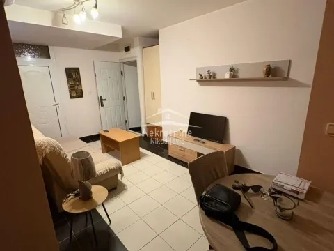 Izdavanje, jednosoban stan, 37m², Šumice, Beograd - image 5