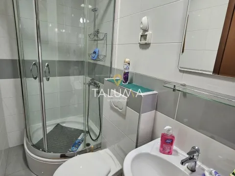 Izdavanje, dvosoban stan, 75m², City Kvart, Podgorica - image 11